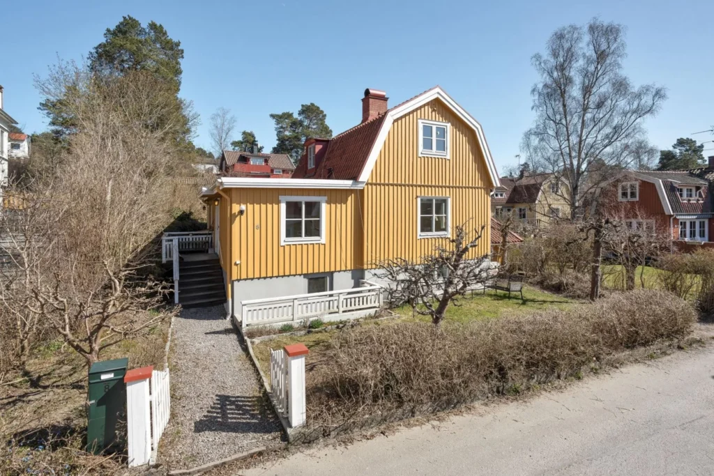 19. Takbyte Plattak Garage Uppsala Heby scaled