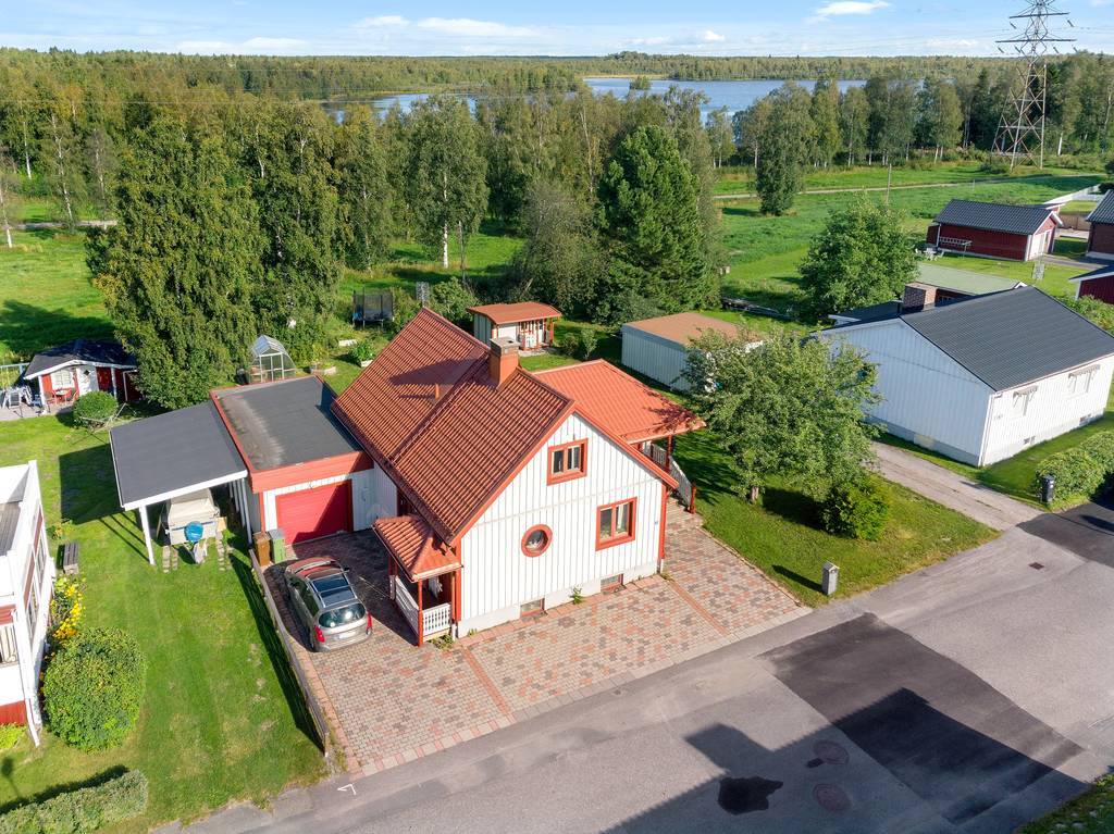 28. Byte Panel Tilläggsisolering Villafasad Bagartorp järva