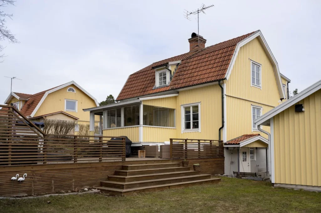 3. Fasadmalning Attefallshus Norrtalje Rimbo