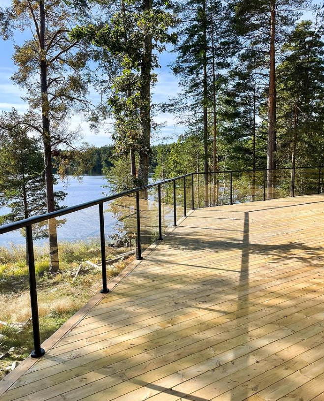 montera glasracke altanglas racke inglasning balkong stockholm roslagen uppsala norrtalje